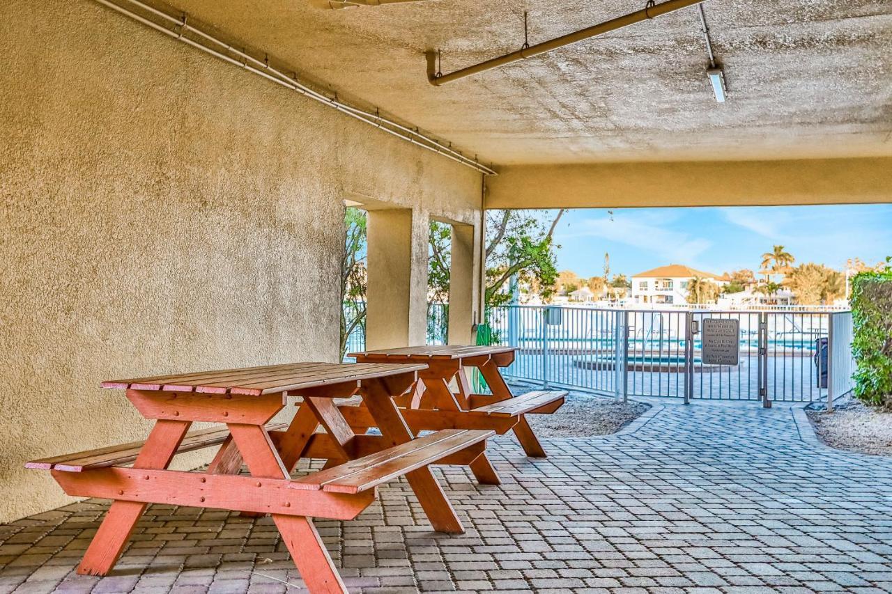Апартаменты Palms Of Treasure Island 405 Сант Пит Бич Экстерьер фото